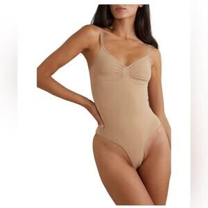 SKIMS Mica Seamless Bodysuit, Light Nude, High-Cut Legs, Kardashian, S/M